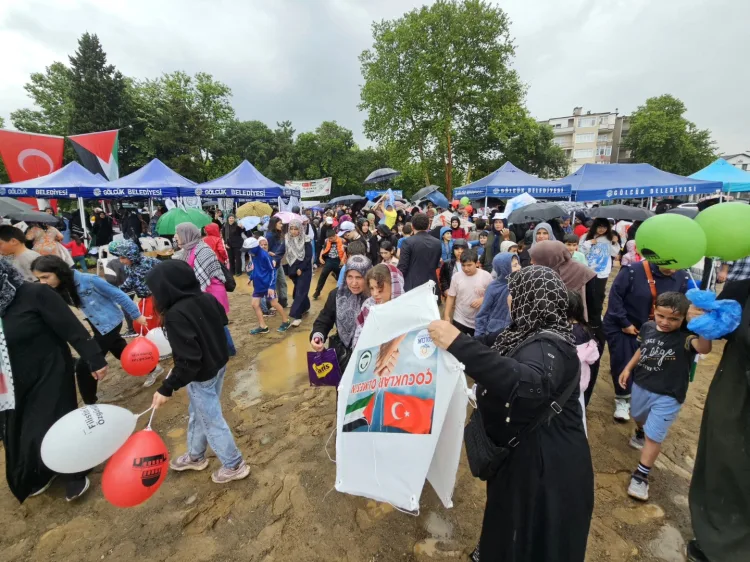 Yağmura Rağmen Tek Yürek: Filistin’e Destek Etkinliği