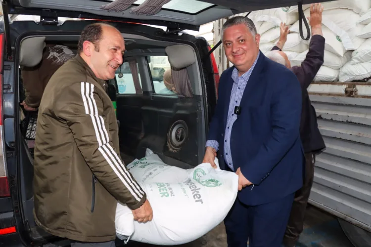 Yalova’dan Arıcılara 200 Çuval Destek Desteği