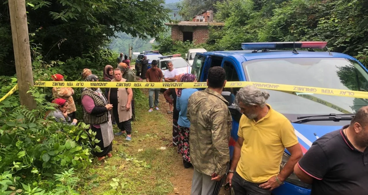 Yamaçtan Yuvarlanan Minibüste 2 Ölü, 3 Yaralı!