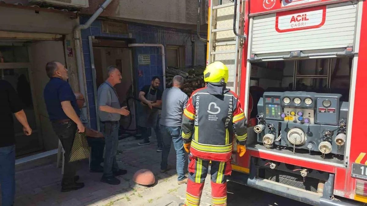 Yangın Panik Yarattı, Mahalle Sakinleri İhbar Etti