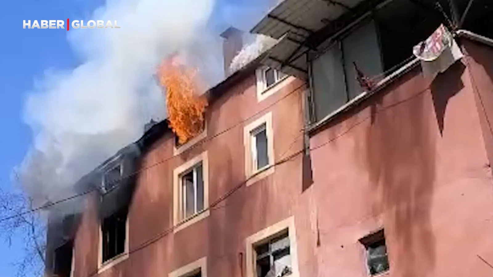 Yangında Kur’an’ı Koruyan Eşya Kayıpları!
