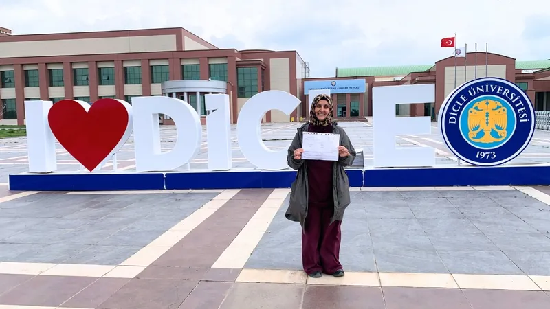 Yapay Zeka ile Dolandırıcılığı Yenen Öğrenci