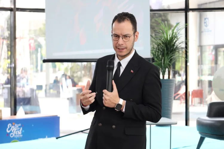 Yapay Zeka ve Gelecek: Prof. Dr. Samur Gençlerle Buluştu