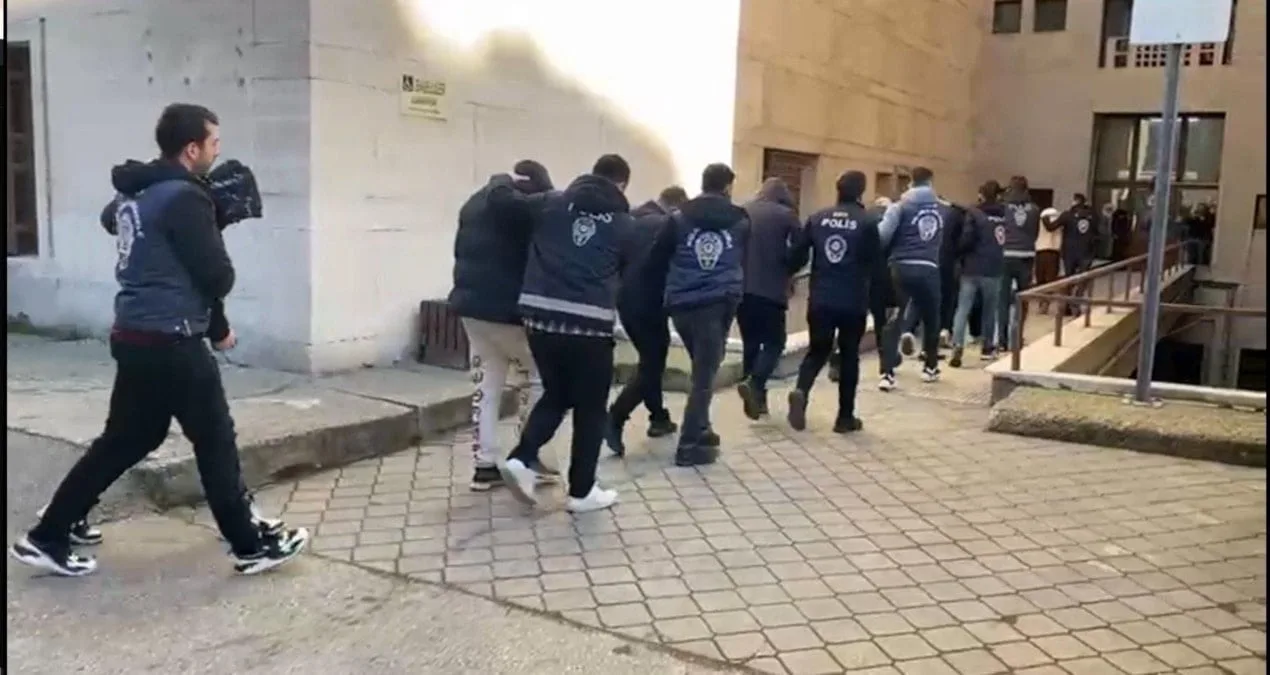 Yasa Dışı Bahis Çetesi Çökertildi: 10 Gözaltı!