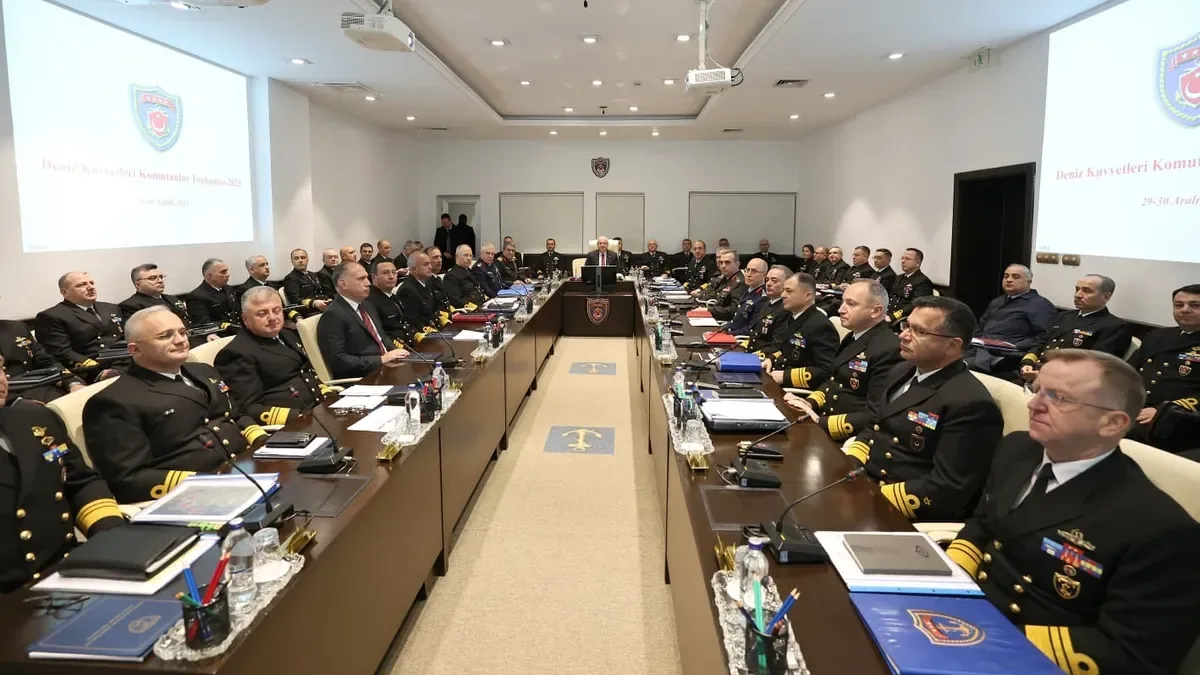 Yaşar Güler Yıllık Komutanlar Toplantısı’nda