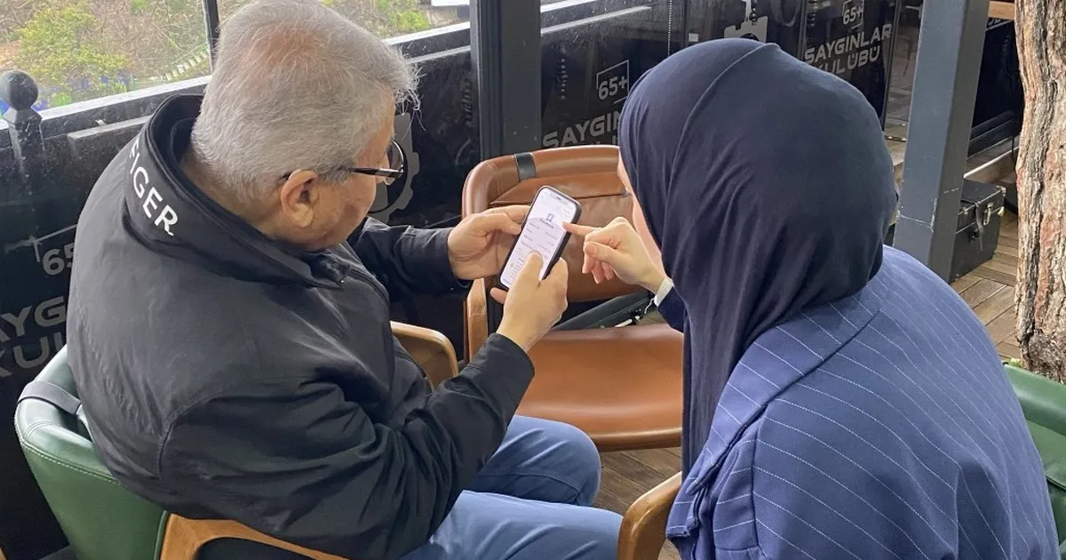 Yaşlılar için Dijital Dünyada Güvenli Adımlar!