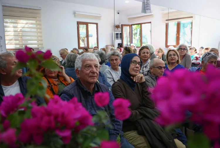 Yaşlılar İçin Evde Çiçek Yetiştiriciliği Eğitimi