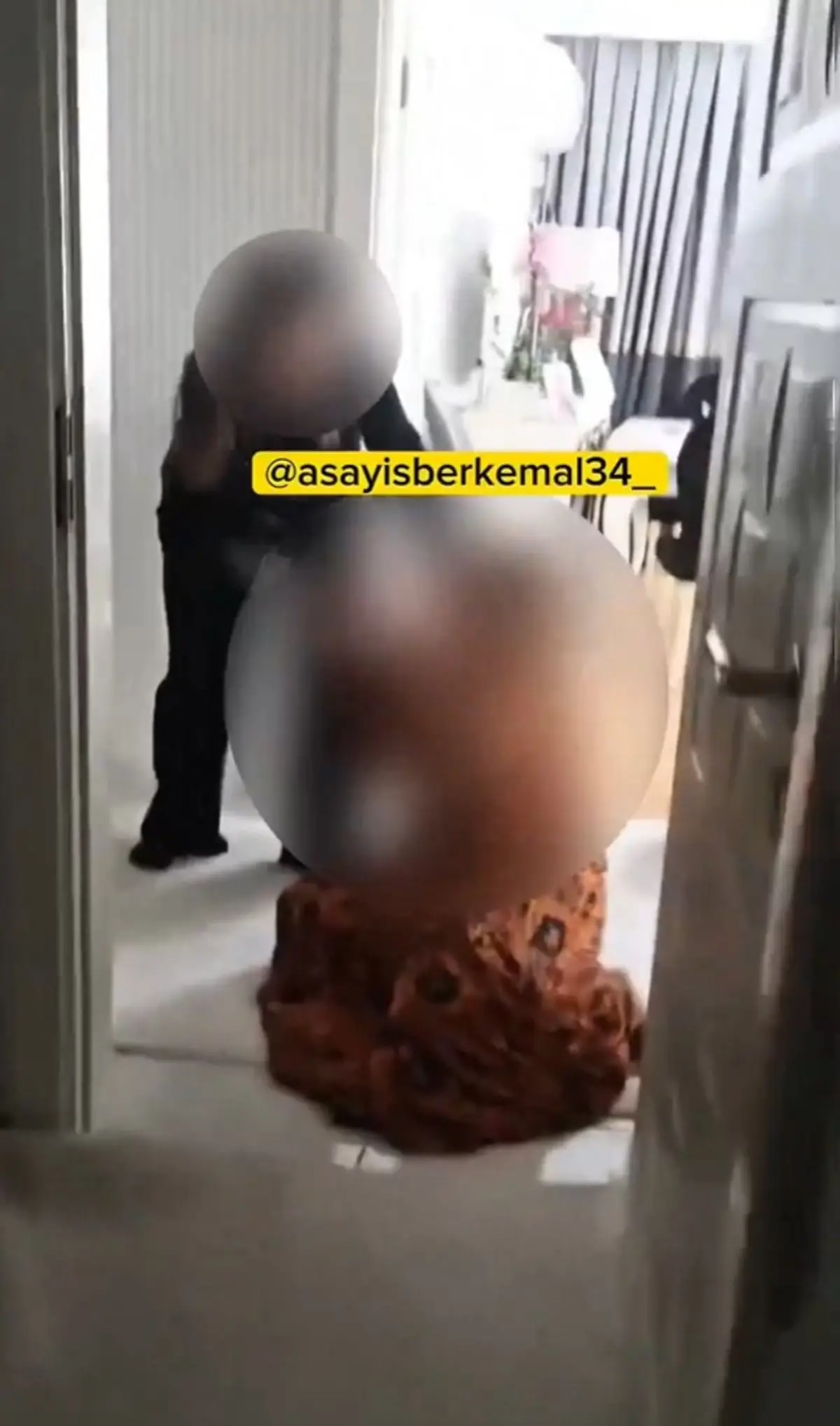 Yer: Aksaray... Yatak odasında eşini komşusuyla yakaladı: