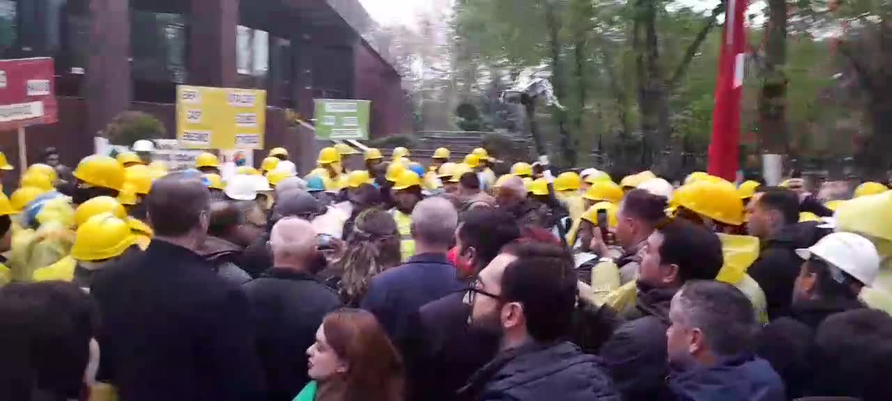 Yavaş, Maden İşçilerini Kurtuluş Parkı’nda Ziyaret Etti