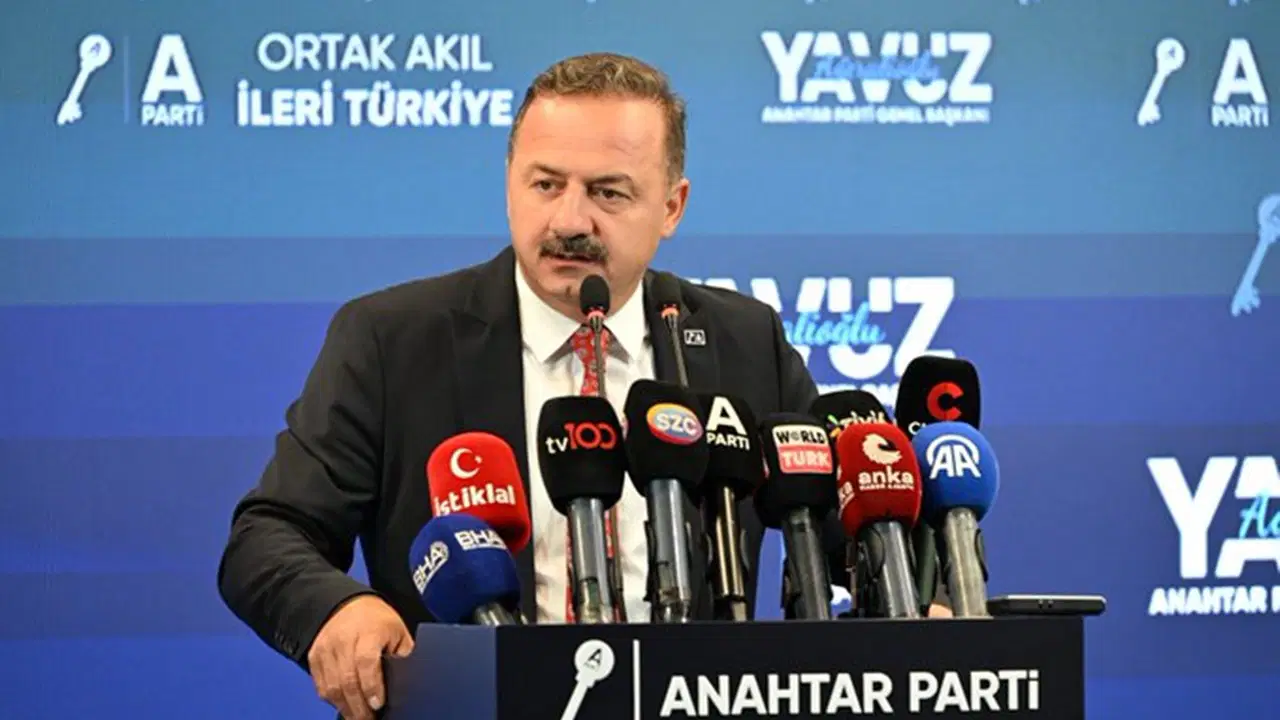 Yavuz Ağıralioğlu: Siyasetçiler Türkiye’nin Sorunu