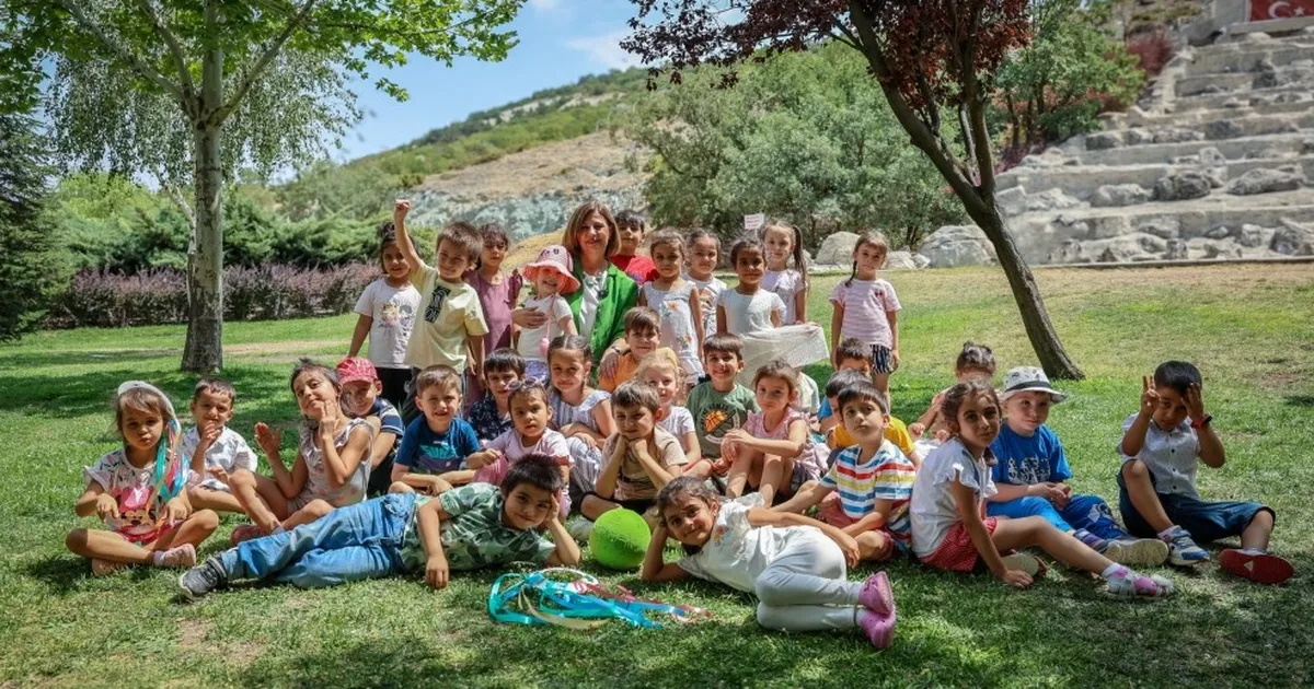 Yaz Okulu Coşkusu: Çocuklar Eğlendi, Öğrendi!