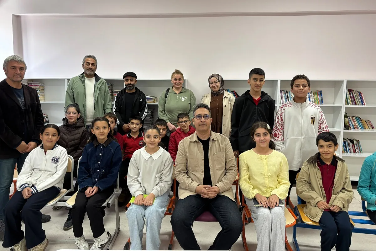 Yazar Ali İpek Mardinli Öğrencilerle Yaratıcı Yazarlık Üzerine Konuştu