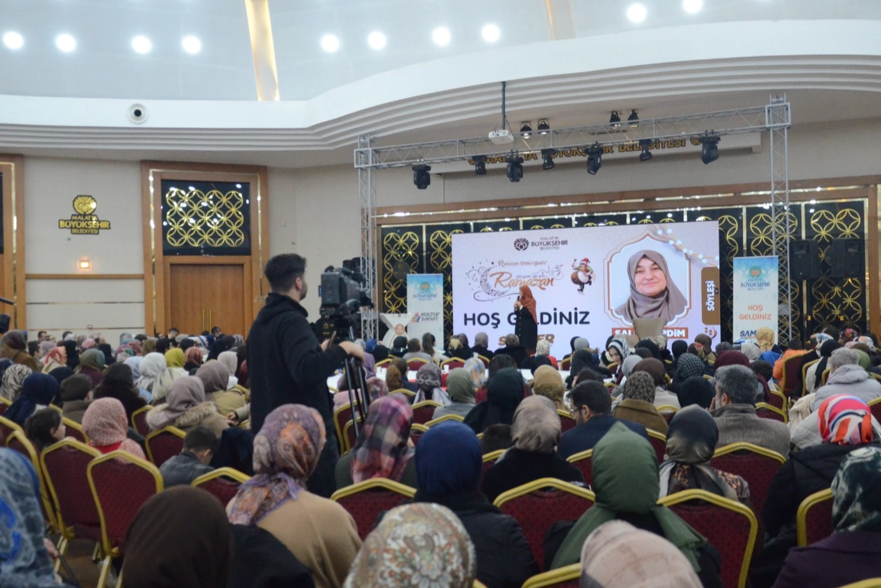 Yazar Saliha Erdim, Malatya’da Aileyi Konuştu