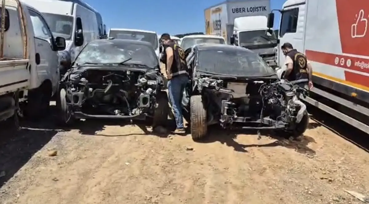 Yediemin otoparklarında 1,5 milyarlık vurgun! Araçları parçalayıp yapay zeka hasarlı gösterdiler 3