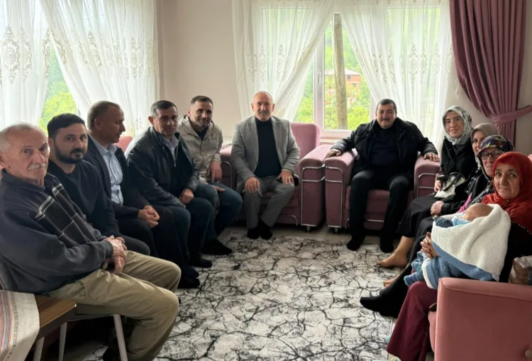 Yener Balkaya Dereiçi Köyü’nde Vatandaşları Dinledi