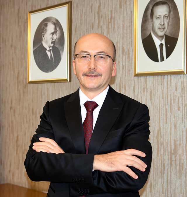 Devlet Malzeme Ofisi Genel Müdürü Şinasi Candan, Gelir İdaresi Başkanlığına getirildi
