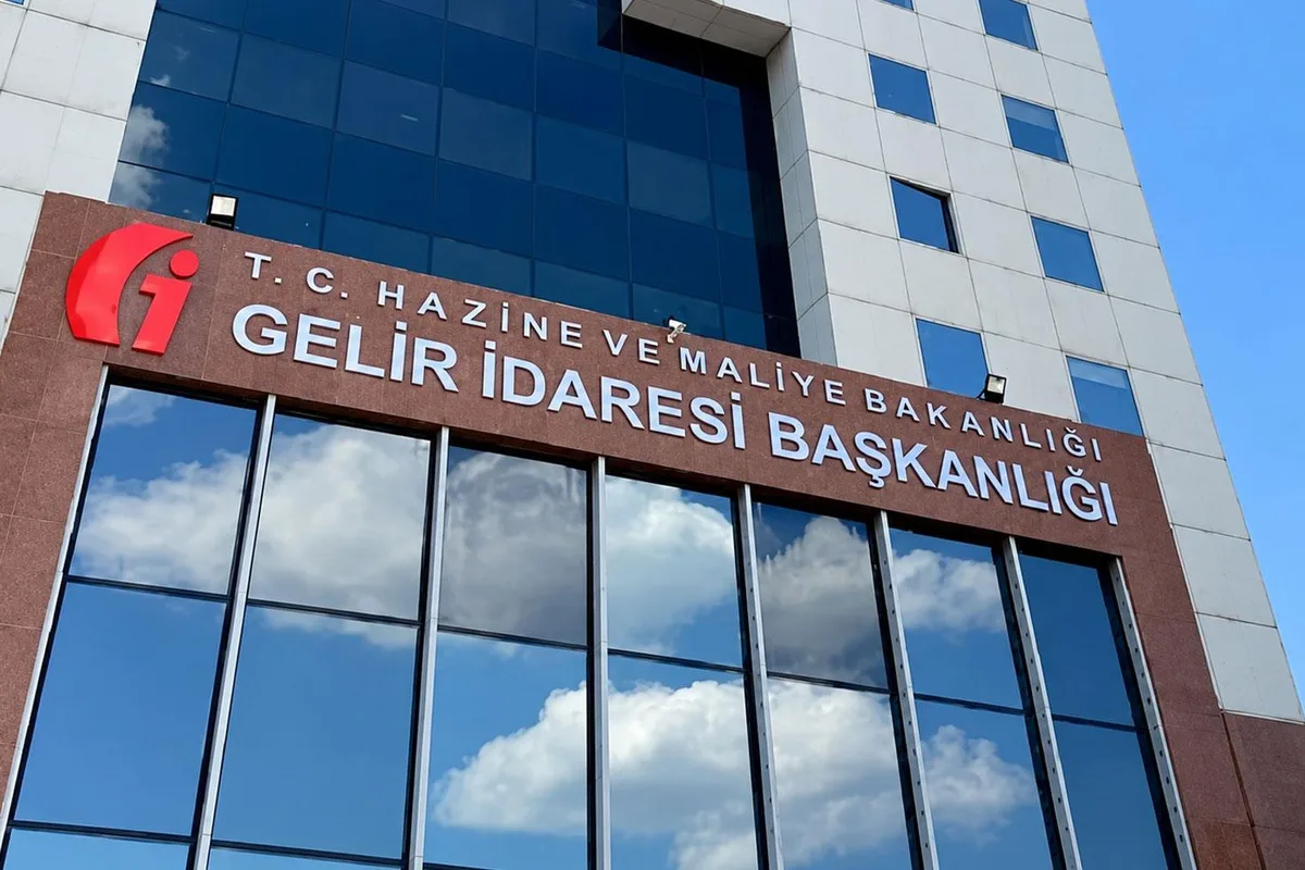 Yeni Gelir İdaresi Başkanı Şinasi Candan Kimdir?
