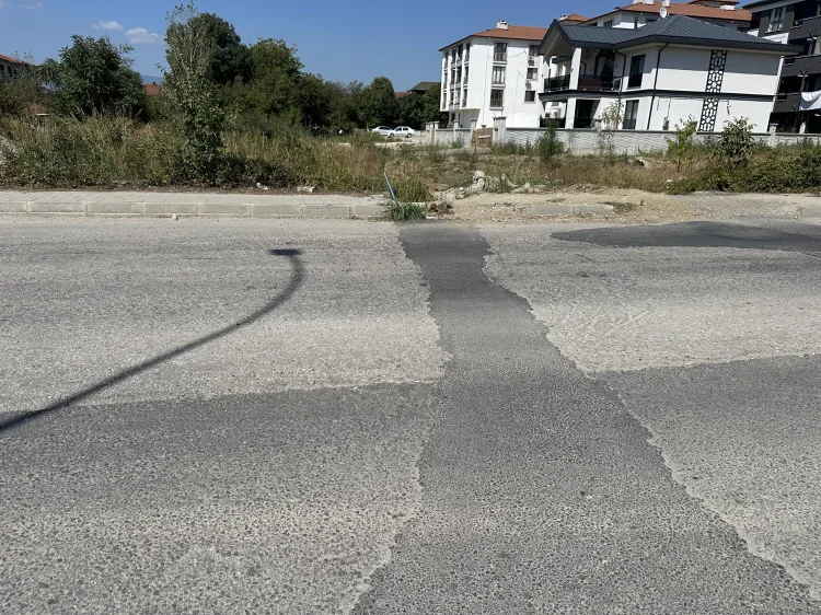 Yeni Kaldırım, Kablo Çalışmalarıyla Yıkıldı!