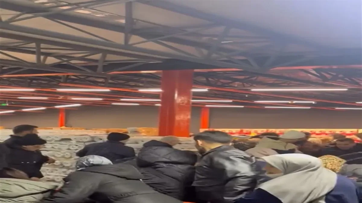 Yeni Mağaza Açılışı: İzdiham ve Kuşak Yarışı!