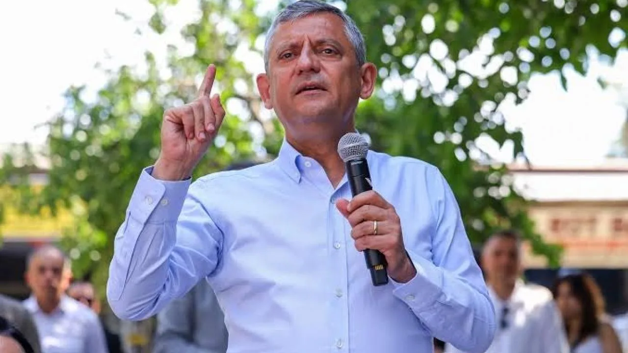 Yeni Parti Açılışında Haluk Levent Krizi!