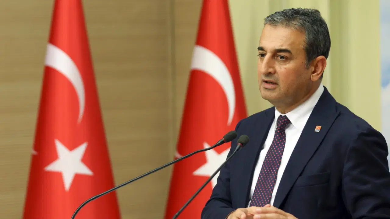 Yeni Parti: Dayanışmayı Büyüteceğiz!