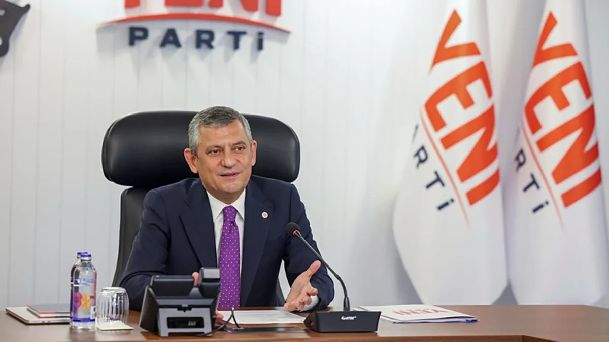 Yeni Parti’de Vitrin Oyunu: Siyasi Stratejiler!