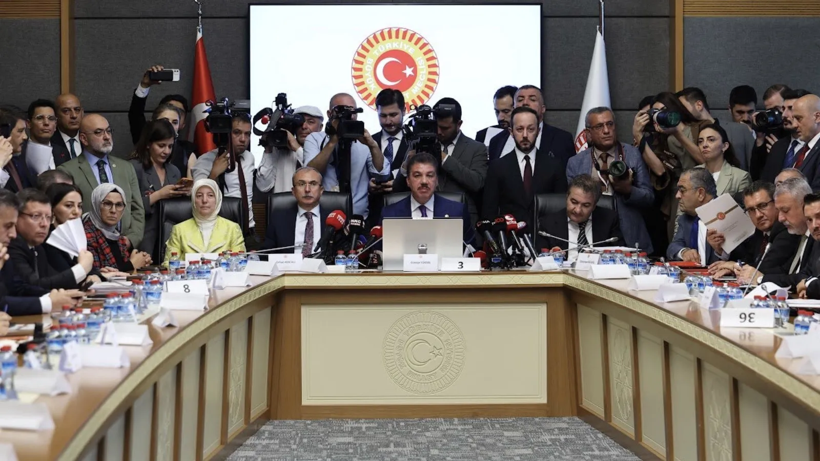 Yeni Parti’den Adalet Komisyonu’na Şok Destek!
