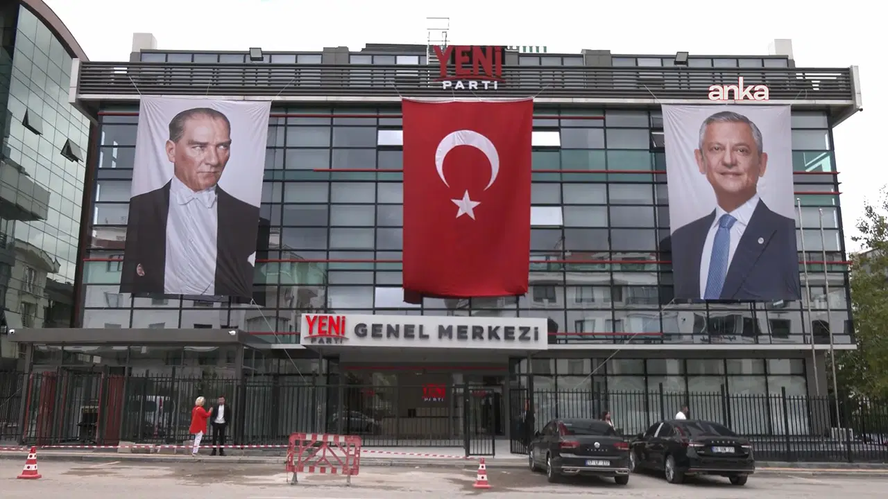 Yeni Parti Genel Merkezi’nde Hazırlıklar Tamam!
