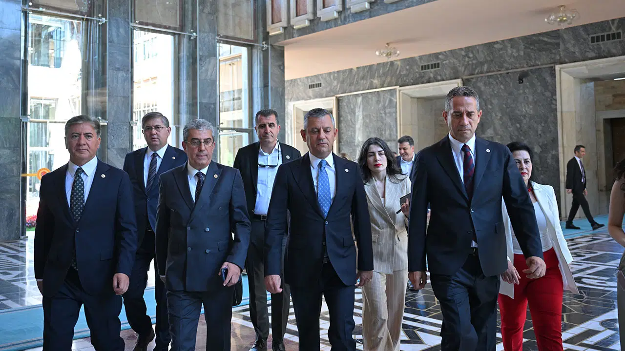 YENİ Parti’nin Oda ve Koridorları İstendi!