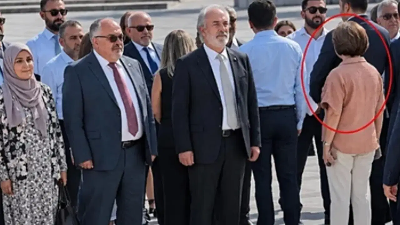 YENİ Partili Başkan’dan Protesto Eylemi!
