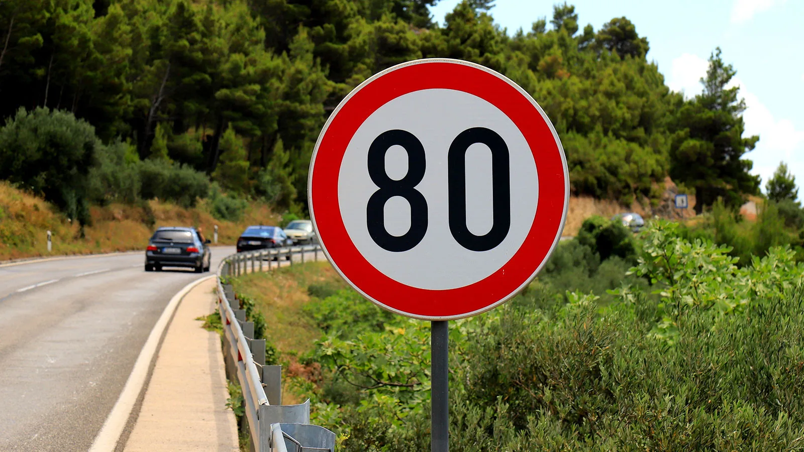 Yeni Trafik İşaretleri ve Hız Sınırları Geliyor!