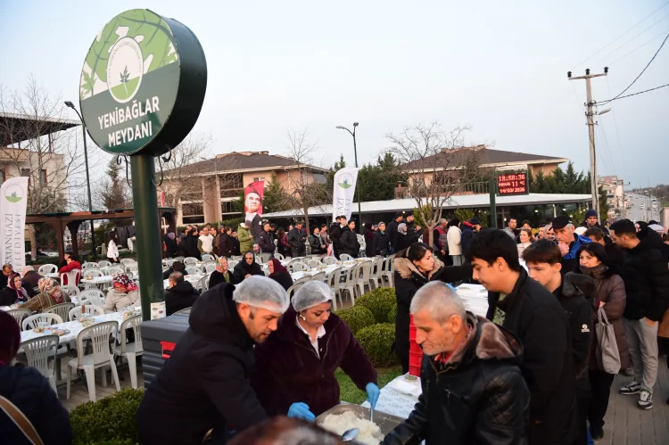 Yenibağlar’da 1200 Kişilik Gönül Sofrası Kuruldu