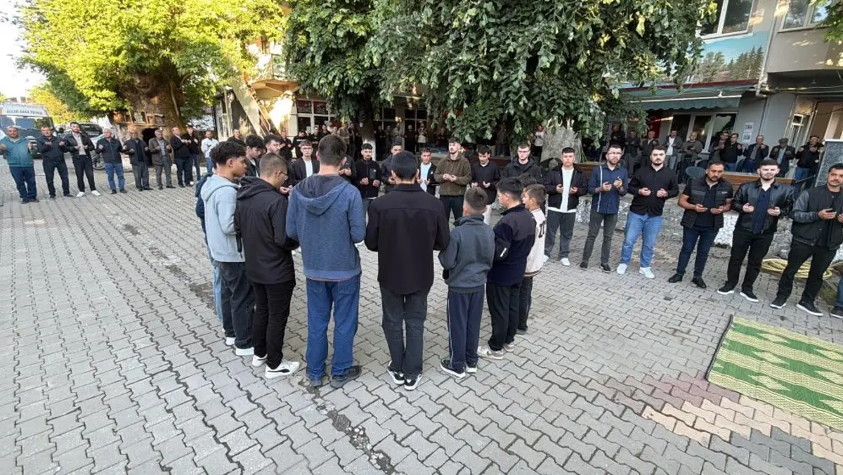 Yarım saat sürdü! Çanakkale de asırlık gelenek:  Bayram halkası  4