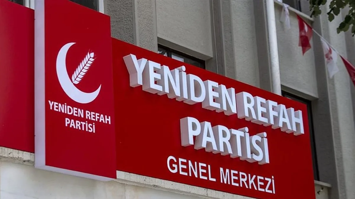 Yeniden Refah Partisi İstifaları