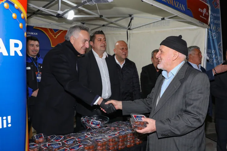 Yenişehir’de Ramazan Bereketi İftar Sofrasında