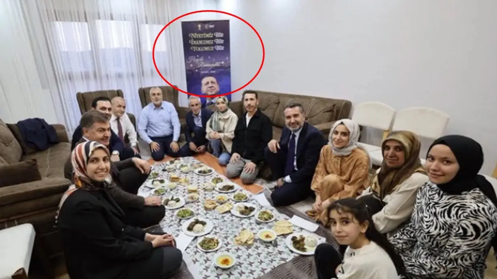 Yer Sofrası Eleştirisi: İftarlar Neden Göstermelik?