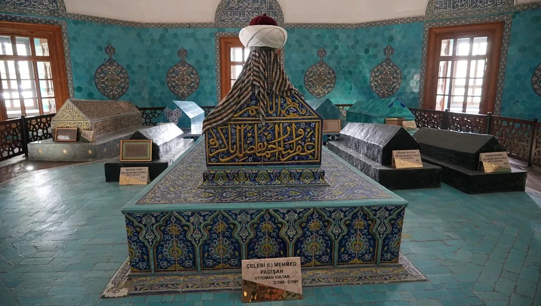 Yeşil Türbe’de Çelebi Sultan Mehmed İçin Dua