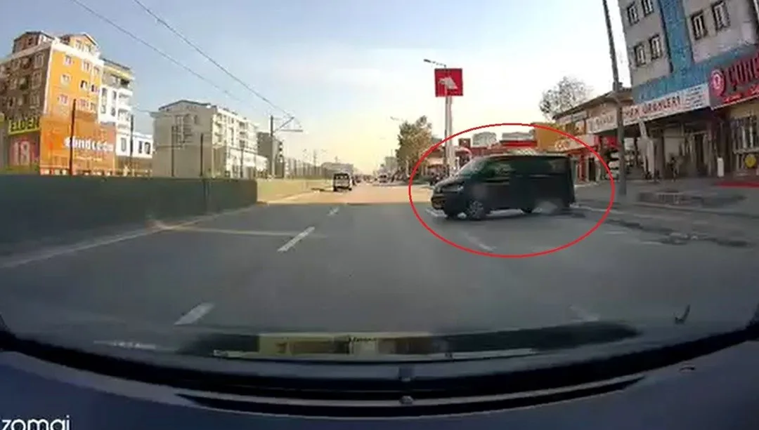Yıldırım’da Minibüs Kaza Eşiğinden Döndü!