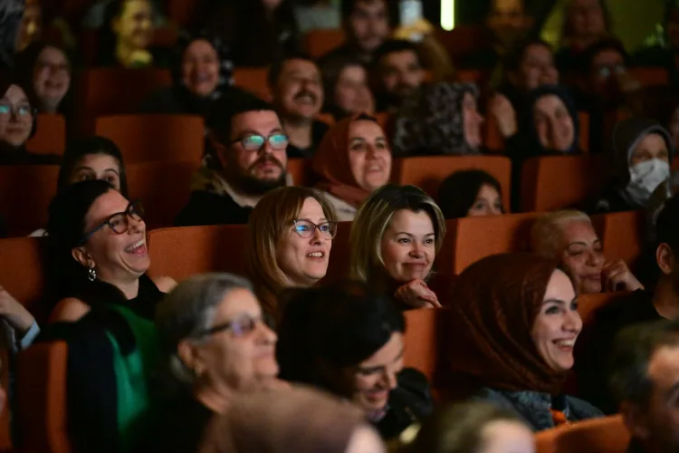 Yıldırım’da Sanat Rüzgarı: Okan Çabalar Kahkaha Tuttu!