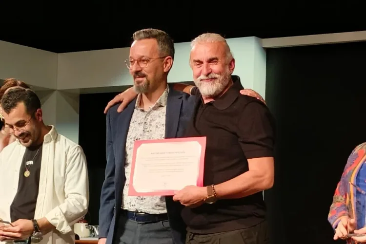 Yıldızlara Kadar: Sanatla Eğitim İçin Birleşti
