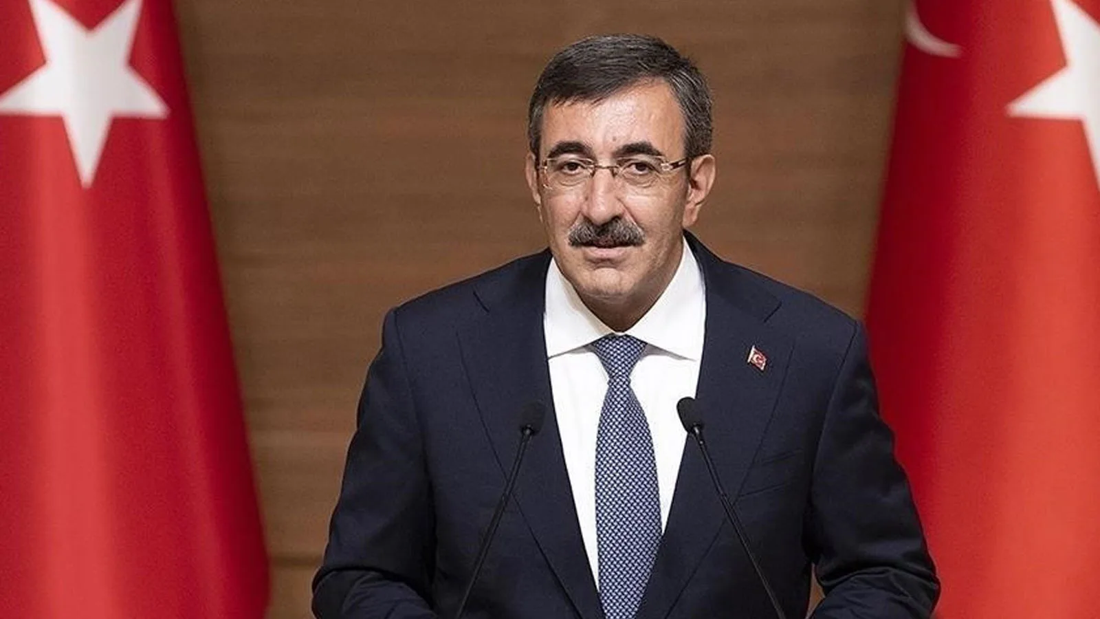 Yılmaz: Enflasyonu Düşürüp Büyümeyi Süreceğiz