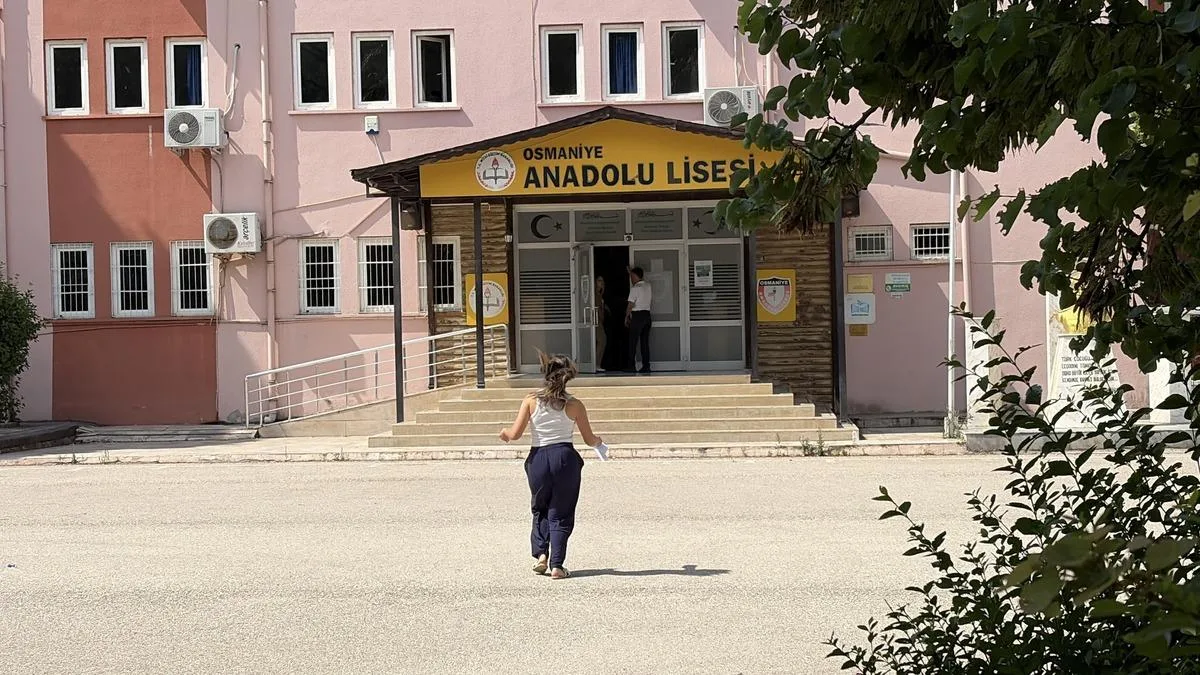 YKS AYT Sınavında Geç Kalma Manzaraları!