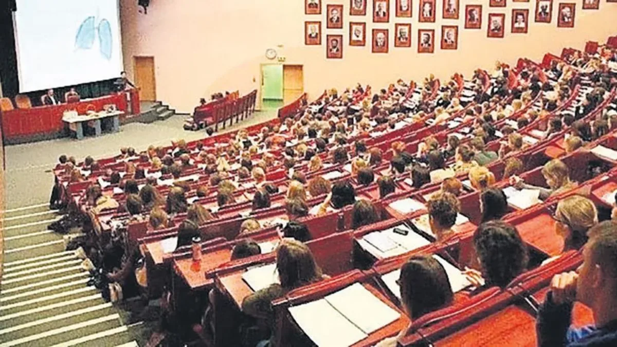 YÖK’ten Cuma İçin Önemli Genelge Açıklandı