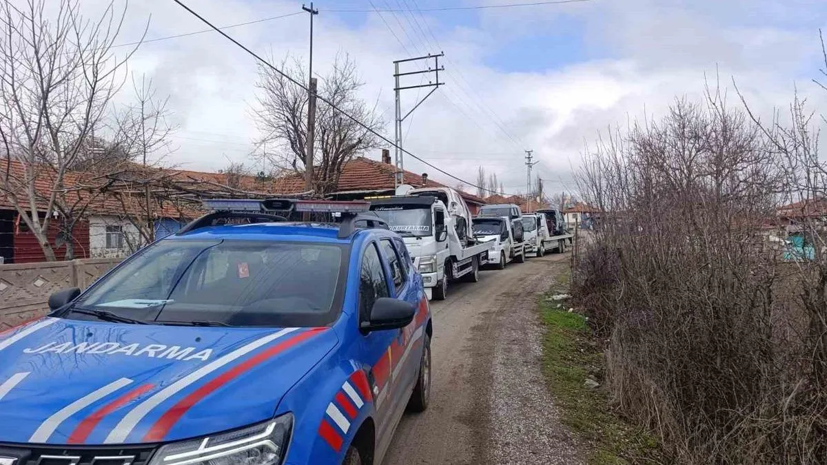 Yozgat’ta Çalıntı Araç Operasyonu: 5 Otomobil Ele Geçirildi