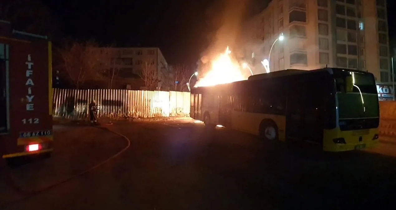 Yozgat’ta Halk Otobüsü Yangını Panik Yarattı!