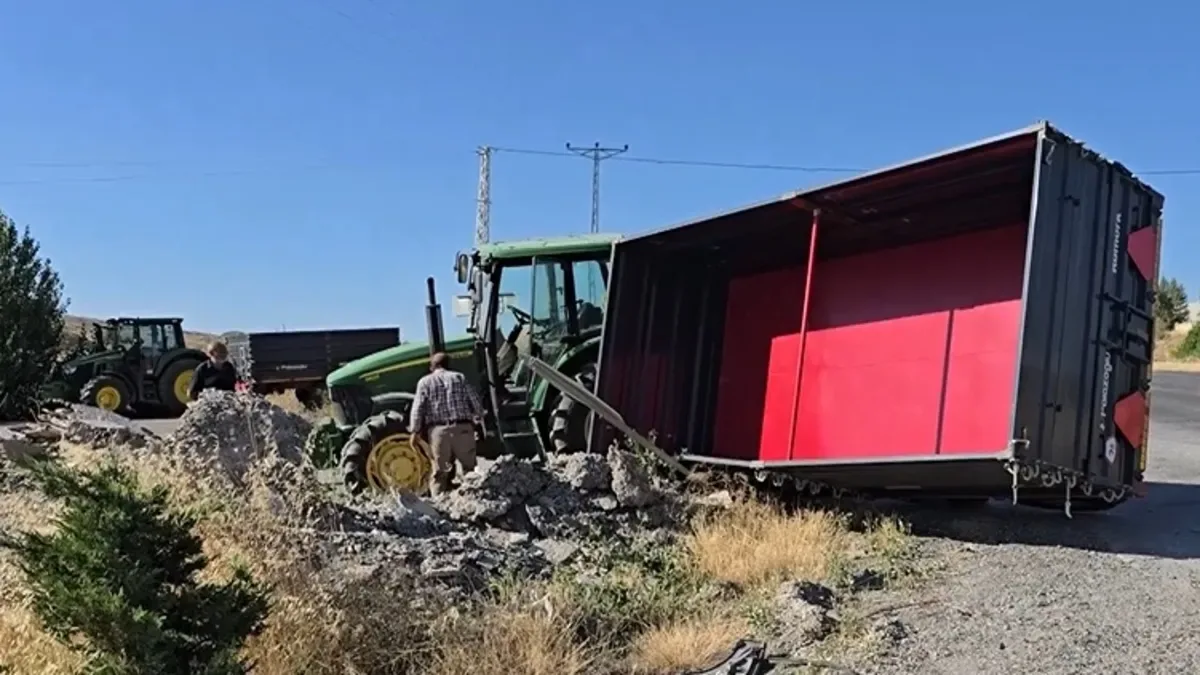 Yozgat’ta Otobüs-Traktör Çarpışması Ucuz Atlattı
