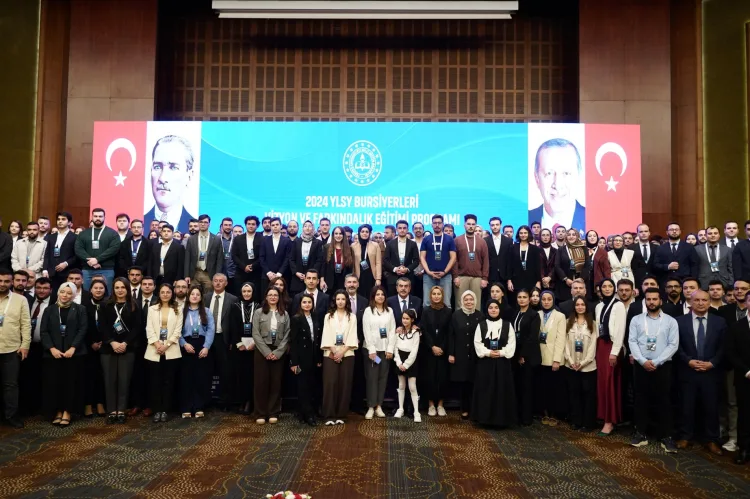 Yusuf Tekin: 22 Bin Öğrenci Yurt Dışında Eğitimde