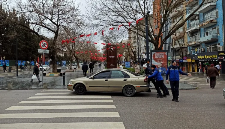 Zabıta Ekipleri, Kocaeli’de Sosyal Destek Sağlıyor