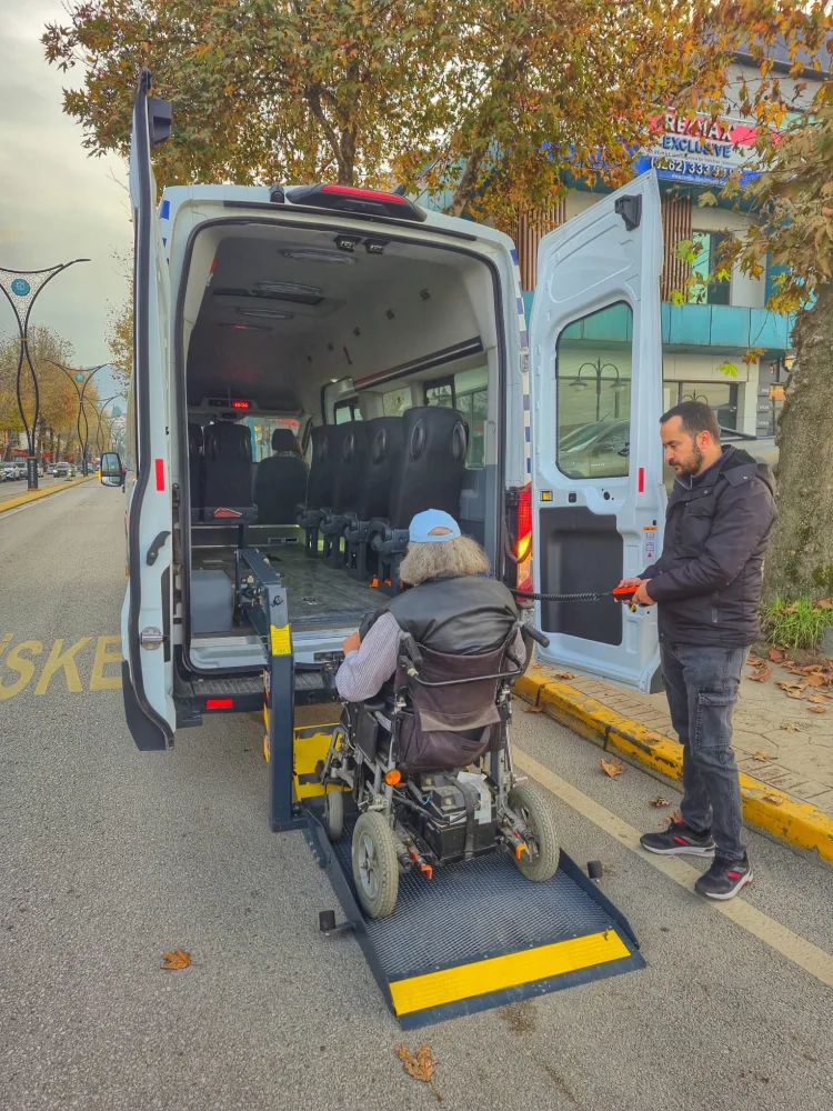 Zabıta Ekiplerinden Engelli Vatandaşa Destek
