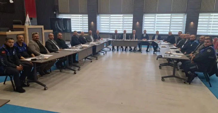 Zabıta ekiplerinden okul kantinlerine sıkı takip
